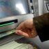 Copertina di Addio a contanti e assegni, i pagamenti digitali toccano quota 16 miliardi e aumentano i bonifici istantanei: i dati della Banca d’Italia