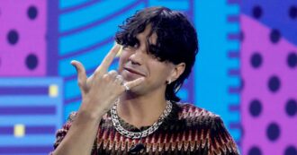 Copertina di Piercing, anelli o maxi catene: da Sfera a Tedua fanno tendenza