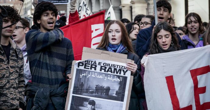 Copertina di Corteo per Ramy,  la famiglia frena: “Non ci saremo”