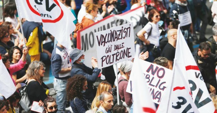 I no vax e gli scontri alla Salute bloccano il Piano pandemico