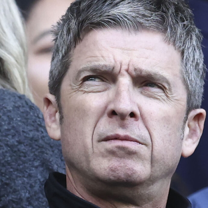 Noel Gallagher tranquillizza i fan: “In tour con mio fratello Liam non ci saranno né litigi né scazzottate. Abbiamo superato i 50 anni, siamo troppo vecchi”