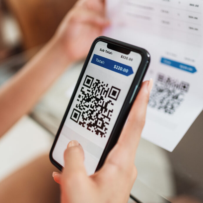 Dopo il pishing, attenzione al quishing: ecco come funziona la “truffa del postino” con QrCode