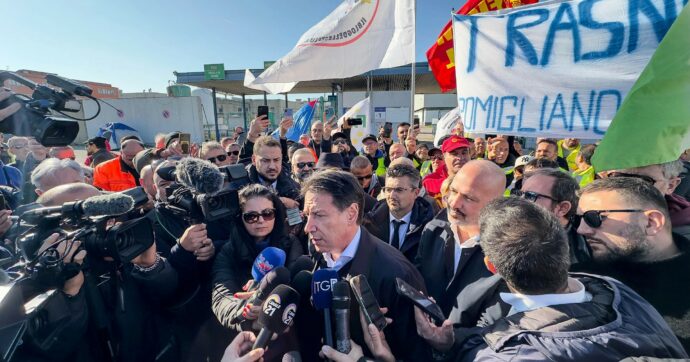 Conte ai cancelli: la lotta operaia per sfidare Schlein