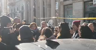 Copertina di Roma, liceo Virgilio: la preside in piazza con 30 persone contro l’occupazione. Valditara plaude, ma 200 genitori stanno con i ragazzi