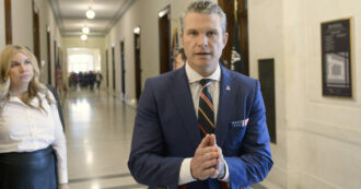 Copertina di Nuove accuse contro Hegseth, nominato da Trump per la Difesa: “notti brave”, abusi, cori razzisti e fondi spesi in “feste ambigue”