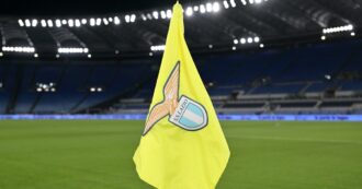 Copertina di Ajax-Lazio, la società biancoceleste avverte i tifosi: “Non andate ad Amsterdam. Chi è già lì non risponda a provocazioni”