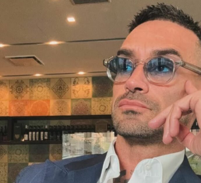 “Sono un ottimo esempio: ho una Porsche, vado in palestra e guadagno. Difetti? Non ne ho”: parla Gian Maria Tirrico, l’agente immobiliare virale sui social