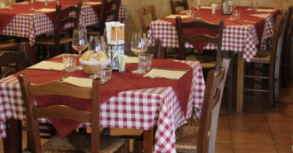 Copertina di “Un tavolo da 12 non si è presentato, ci siamo sentiti presi in giro. È buona norma chiamare per disdire”: lo sfogo social del proprietario di una osteria