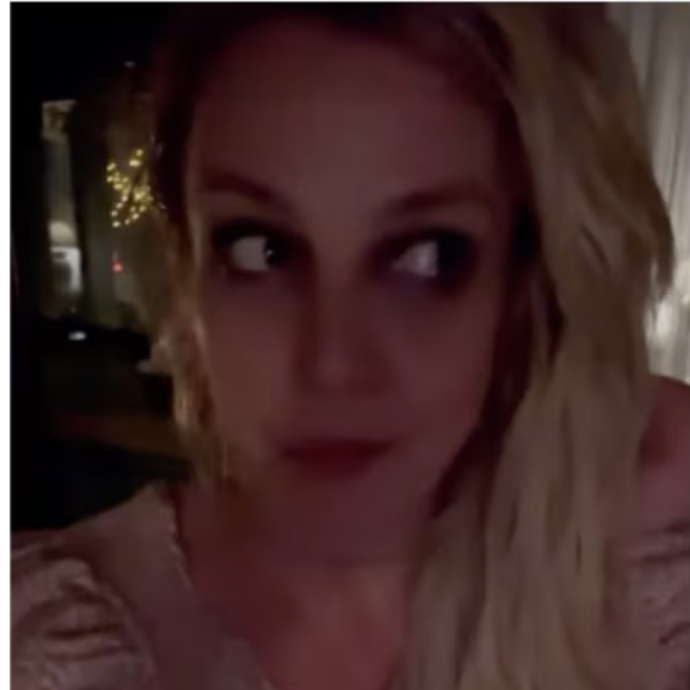 “Ho 5 anni, domani devo andare all’asilo”: il video choc di Britney Spears nel giorno del suo compleanno