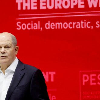 Copertina di Da Parigi a Berlino l’Occidente “liberale” sta sprofondando