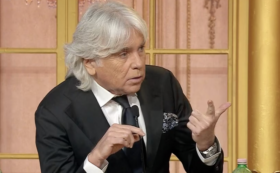 Copertina di “Perché rimango in piedi al tavolo della giuria? Non è quello che pensate… Ed ecco il mio pronostico su chi vincerà Ballando”: parla Ivan Zazzaroni