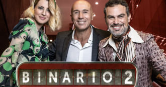 Copertina di La Rai chiuderà “Binario 2”: il programma che ha preso il posto di Viva Rai 2 non supera il 2% (ma il paragone con Fiorello è inutile)