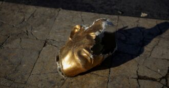 Copertina di Siria, i jihadisti puntano su Damasco. Le truppe di Assad in ritirata