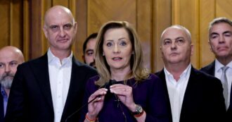 Copertina di Romania, il giornalista Chiriac: “A soli due giorni dal voto decisione incomprensibile”