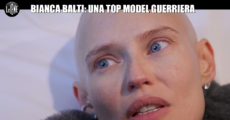 Copertina di “La chemioterapia ti gonfia un sacco, sto cercando di essere a dieta. Da quando sono senza capelli tutti mi trattano meglio”: Bianca Balti a “Le Iene”