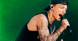 Copertina di Ultimo? Mica tanto. L’artista è il primo cantante in Italia per fatturato: con 8.3 milioni di euro di incassi supera Fedez, Max Pezzali e Sfera Ebbasta