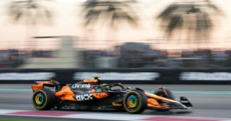 Copertina di Abu Dhabi, Norris vince il Gp: le due Ferrari sul podio ma il mondiale costruttori va alla McLaren