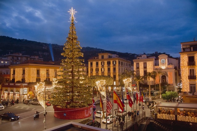 stadio eventi illuminazione eliporto e panchine ecco gli appalti del sistema sorrento
