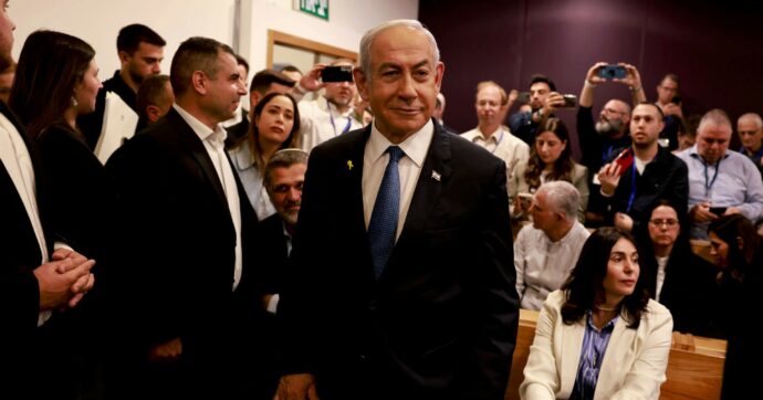 Copertina di Processo Netanyahu: sigari & champagne per leggi e favoritismi