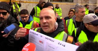 Copertina di “Stellantis ci spazza via come moscerini. Stop ai licenziamenti”: la protesta degli operai Trasnova fuori dal Mimit – Video