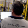 Copertina di Stellantis, contratto di solidarietà per 2.000 operai a Termoli: durerà un anno