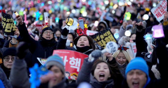 Copertina di S. Corea, per Yoon  c’è l’impeachment: la festa a Seul