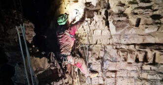 Copertina di Ottavia Piana e la passione per la speleologia: la ricerca scambiata per “sport” che aiuta a monitorare la qualità del terreno e delle acque