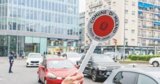 Smog, il cammino casa-scuola di un bambino a Milano rivela l’emergenza più grande: il traffico su strada è il principale responsabile dell’inquinamento