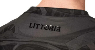 Copertina di Latina, la scritta “Littoria” sulle maglie in una gara ufficiale della Lega Pro. Che ha dato l’ok