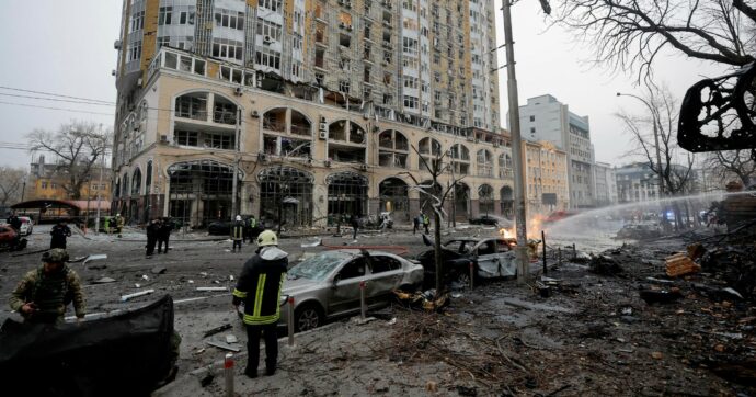 Kiev, colpite sei ambasciate. Mosca: “Lì c’erano gli 007”