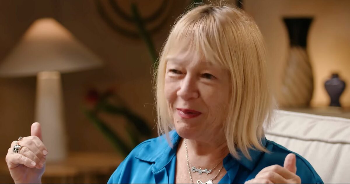 “A 64 anni faccio sesso solo coi più giovani perché hanno molta resistenza e tempi di recupero brevi. Sono il sogno di ogni ragazzo”: lo confessa Cindy Gallop