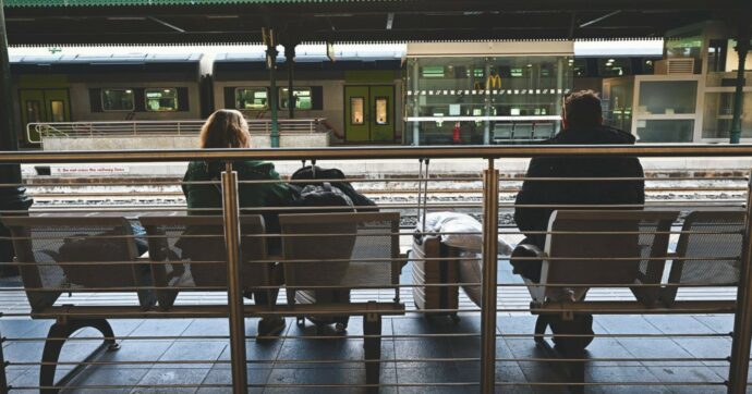 Copertina di Treni, binari a guasto continuo: stavolta si blocca tutto in Puglia