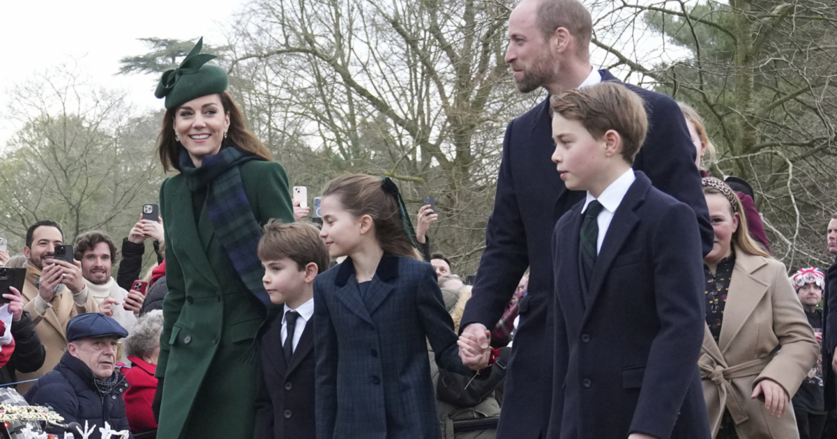 Kate Middleton abbraccia una malata di cancro alla messa di Natale: il gesto commovente. E Re Carlo III ringrazia i medici