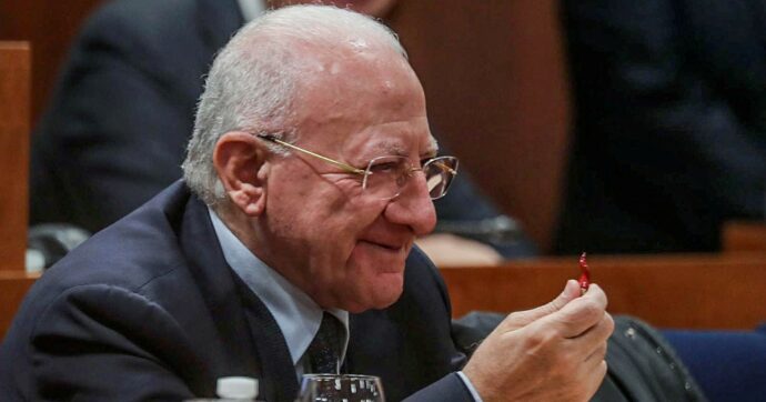 Il rebus Campania:  De Luca può correre nonostante i ricorsi