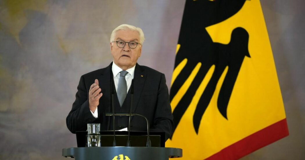 https://st.ilfattoquotidiano.it/wp-content/uploads/2024/12/27/Steinmeier-1200-1050x551.jpg