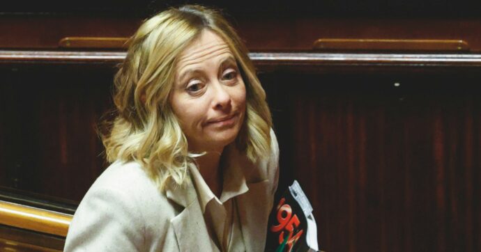 Definì “truffatore” un ex FdI, Meloni scudata “Ha l’immunità, si era già occupata di truffe”