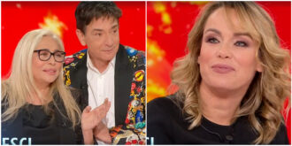Copertina di Sonia Bruganelli spiazza Paolo Fox: “Ma Paolo Bonolis si risposa?”. La domanda dopo l’oroscopo a Domenica In