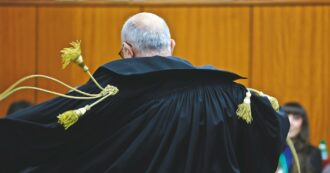 Copertina di Ma quale complotto:  i giudici dei migranti non sono di sinistra
