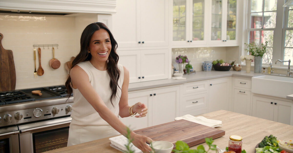 “Ha usato l’immagine di Lady Diana per sponsorizzare i suoi biscotti”: Meghan Markle di nuovo nella bufera