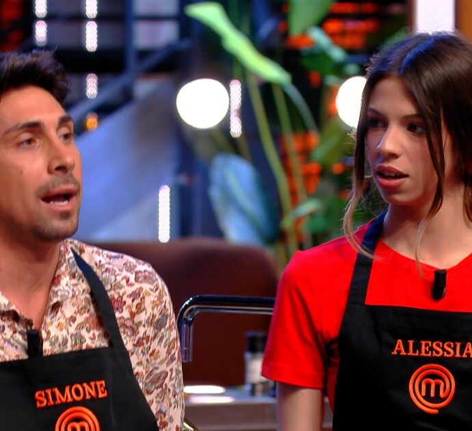 Volano stracci a Masterchef, tutti contro la concorrente Alessia. E lei reagisce: “Ma vaff*****o”