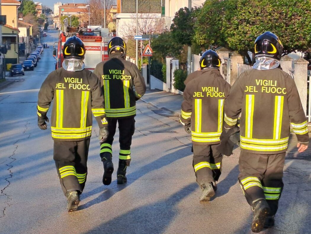 Due pedoni le vittime nell’incidente avvenuto questa mattina in zona Torrette ad Ancona, 4 Gennaio 2025. ANSA/DANIELE CAROTTI