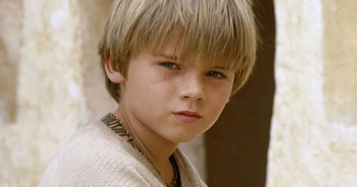 “Soffro di schizofrenia da 15 anni, sono in riabilitazione e con la terapia sto abbastanza bene”: parla Jake Lloyd, l’ex piccolo Anakin Skywalker di Star Wars