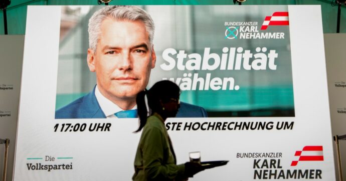 Austria, saltano le trattative per un governo moderato: si dimette il cancelliere Nehammer. Verso un incarico al leader dell’ultradestra