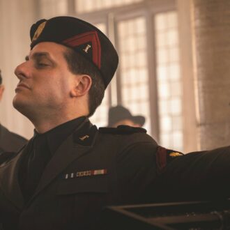 Copertina di “M” l’arci-Italiano, tra Sordi e i Soprano: “Mai clown”