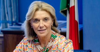 Copertina di Belloni lascia la guida dei Servizi: ‘Scelta personale’. E smentisce incarichi in Ue con von der Leyen
