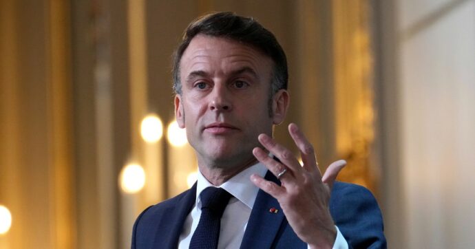 Copertina di Macron: “Ucraini siano realistici su questioni territoriali”. Blinken: “Kursk importante per le trattative”. E la Russia continua ad avanzare
