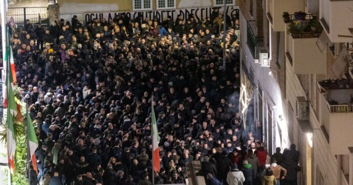 Acca Larentia, 1300 alla commemorazione. La “condanna” del Pd. La Digos visiona i filmati per le identificazioni