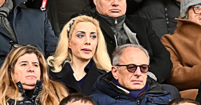 “Ho sognato Berlusconi, mi diceva ‘torna allo stadio'”: Marta Fascina svela perché era in tribuna a vedere il Monza (che però ha perso)