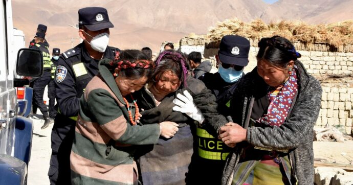 Terremoto fra Nepal e Tibet: oltre 126 morti, più di 200 feriti