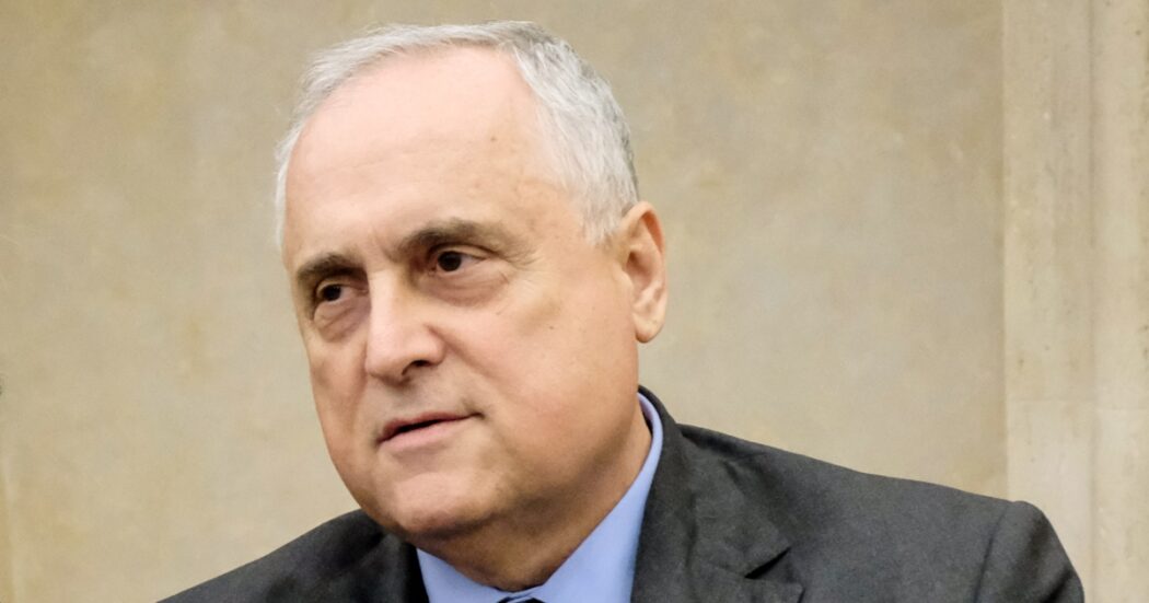 https://st.ilfattoquotidiano.it/wp-content/uploads/2025/01/08/claudio-lotito-1050x551.jpg